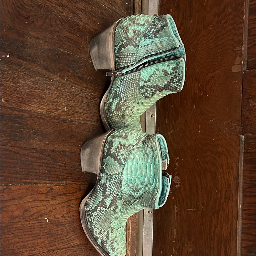 Corral Genuine Python Leather Western Booties Siz… - image 10